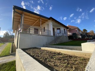 Eladó 109 m²-escsaládi ház Zalacsány, Zalacsány Rózsadombja: 185'000'000 Ft