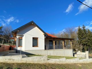 Eladó 109 m²-escsaládi ház Zalacsány, Zalacsány Rózsadombja: 185'000'000 Ft