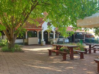 Eladó 320 m²-esegyéb vendéglátó egység Zamárdi, Helka út: 369'000'000 Ft