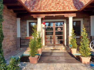 Eladó 450 m²-escsaládi ház Zamárdi, Rege utca: 419'900'000 Ft