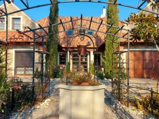 Eladó 450 m²-escsaládi ház Zamárdi, Rege utca: 419'900'000 Ft