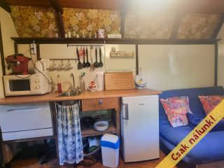 Eladó 10 m²-esüdülő Zebegény, Szegfű utca utca: 34'900'000 Ft