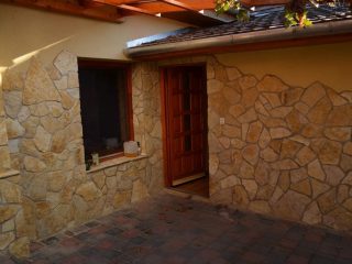 Eladó 285 m²-escsaládi ház Zsámbék, Petőfi Sándor utca: 120'000'000 Ft