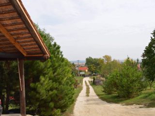 Eladó 285 m²-escsaládi ház Zsámbék, Petőfi Sándor utca: 120'000'000 Ft