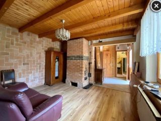 Eladó 285 m²-escsaládi ház Zsámbék, Petőfi Sándor utca: 120'000'000 Ft