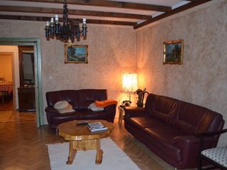 Eladó 285 m²-escsaládi ház Zsámbék, Petőfi Sándor utca: 120'000'000 Ft