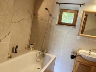 Eladó 285 m²-escsaládi ház Zsámbék, Petőfi Sándor utca: 120'000'000 Ft