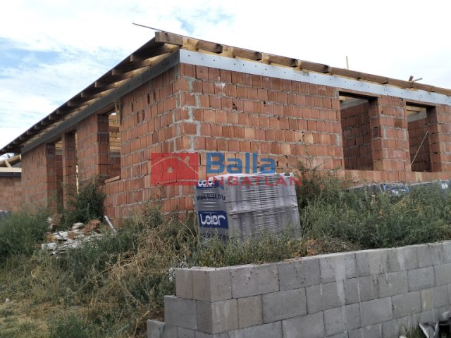 Eladó 102 m²-esikerház Áporka, Petőfi Sándor utca: 89'000'000 Ft