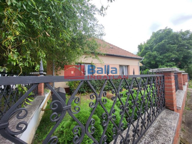 Eladó 120 m²-escsaládi ház Aszód, Központ: 59'900'000 Ft