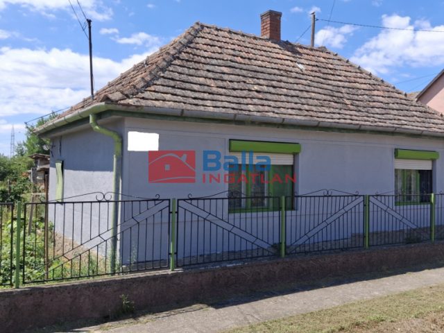 Eladó 70 m²-escsaládi ház Balatonszabadi, Csendes utca: 38'900'000 Ft