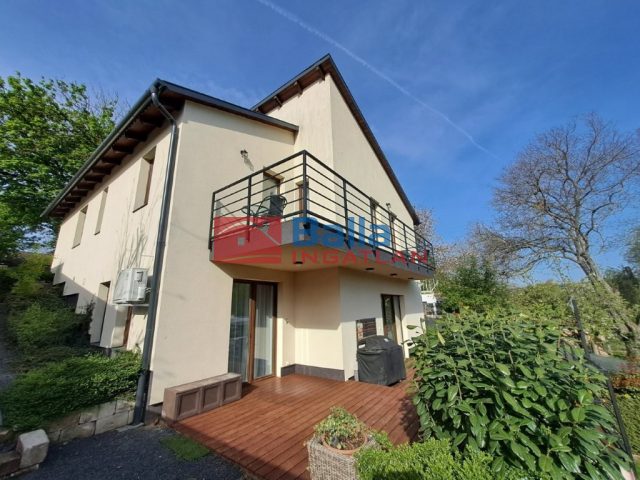 Eladó 285 m²-escsaládi ház Biatorbágy, Szabadság utca: 285'000'000 Ft