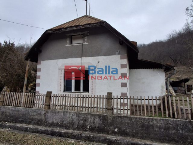 Eladó 80 m²-escsaládi ház Borsodnádasd, Köztársaság utca: 5'000'000 Ft