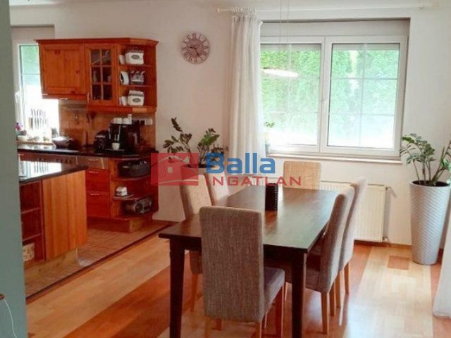 Eladó 300 m²-escsaládi ház Budaörs, Bányász utca: 385'000'000 Ft