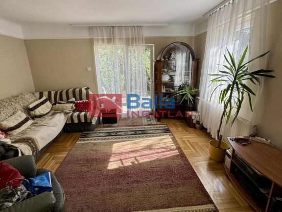 Eladó 96 m²-escsaládi ház II. kerület (Budaliget II/A.) , József Attila útja: 169'900'000 Ft