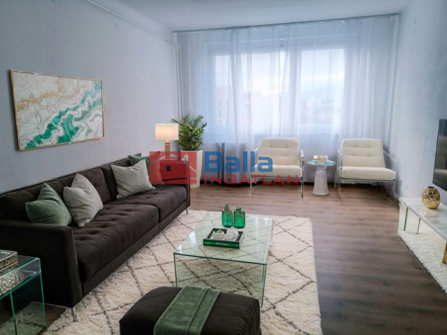 Eladó 56 m²-estársasházi lakás III. Kerület (Békásmegyeri ltp Duna felől) , Panorámás kilátás, Szilke utca: 66'000'000 Ft