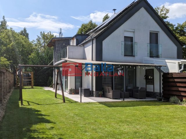 Eladó 120 m²-esikerház III. Kerület (Csillaghegy) , Attila utca: 218'000'000 Ft