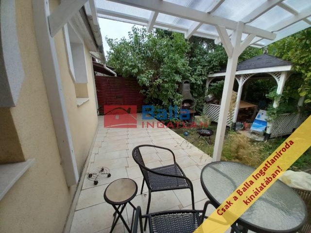 Eladó 150 m²-escsaládi ház III. Kerület (Csillaghegy) , Botond utca: 165'000'000 Ft