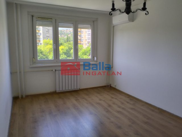 Eladó 50 m²-estársasházi lakás III. Kerület (Gyógyszergyár utcai ltp) , Vörösvári út: 66'400'000 Ft
