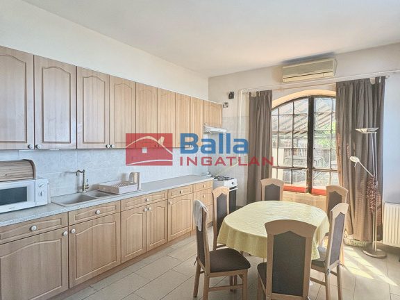 Eladó 127 m²-escsaládi ház III. Kerület (Mocsárosdűlő) , Mocsáros dűlő: 159'900'000 Ft