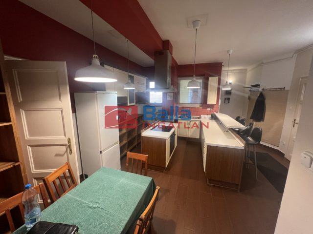 Eladó 93 m²-estársasházi lakás III. Kerület (Óbuda-központ) , Zápor utca: 134'000'000 Ft