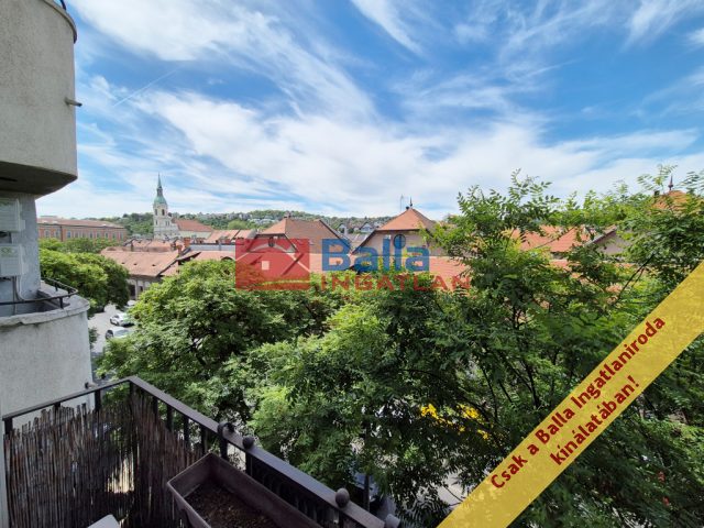 Eladó 29 m²-estársasházi lakás III. Kerület (Óbuda-központ) , Zöldre néző, Főúton, Lajos utca: 54'900'000 Ft