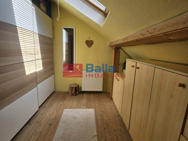 Eladó 75 m²-esházrész IV. Kerület (Újpest) , Istvántelki közeli út: 78'900'000 Ft