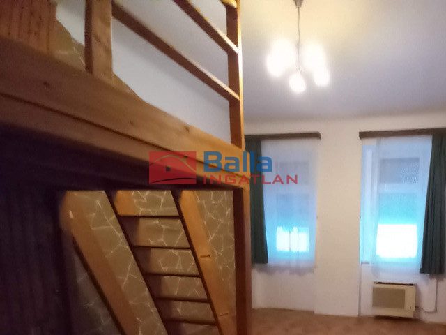 Eladó 35 m²-estársasházi lakás IV. Kerület (Újpest) , József Attila utca: 44'900'000 Ft