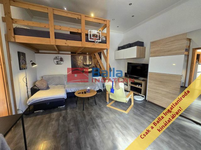 Eladó 35 m²-estársasházi lakás IV. Kerület (Újpest) , Lőrinc utca: 59'900'000 Ft