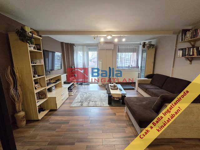 Eladó 92 m²-estársasházi lakás IV. Kerület (Újpest) , Széchenyi tér: 118'000'000 Ft