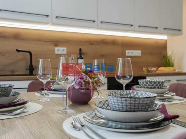 Eladó 75 m²-estársasházi lakás IV. Kerület (Újpest-kertváros) , Attila utca: 108'000'000 Ft