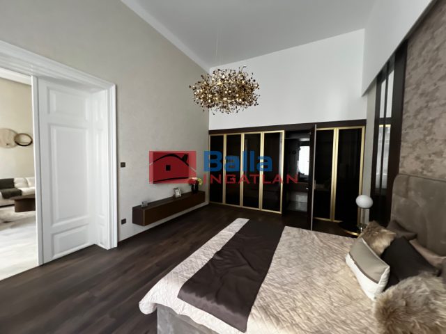 Eladó 183 m²-estársasházi lakás V. Kerület (Bank negyed) , Október 6 utca: 344'000'000 Ft