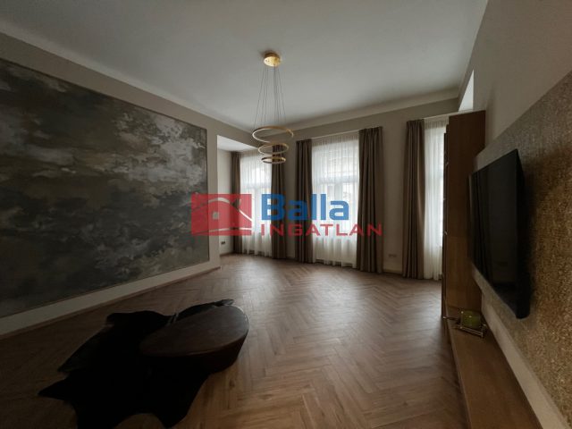 Eladó 88 m²-estársasházi lakás V. Kerület (Belváros) , Báthory utca: 219'000'000 Ft