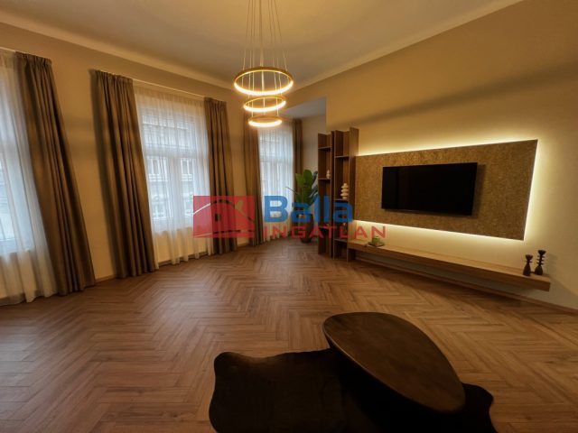 Eladó 88 m²-estársasházi lakás V. Kerület (Belváros) , Báthory utca: 219'000'000 Ft
