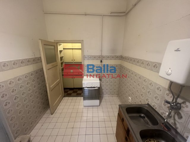 Eladó 49 m²-estársasházi lakás V. Kerület (Belváros) , Belgrád rakpart: 82'500'000 Ft