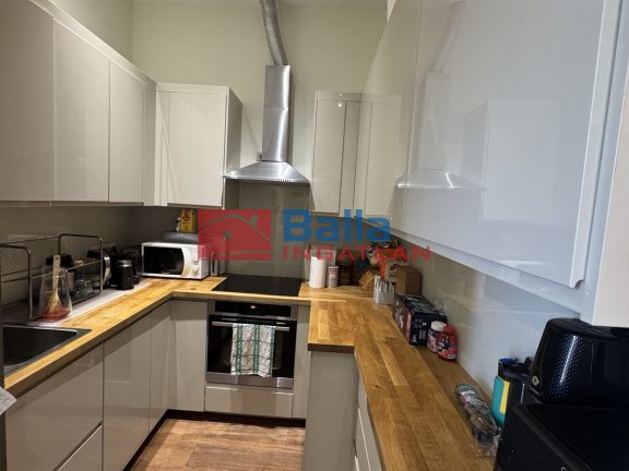 Eladó 107 m²-estársasházi lakás V. Kerület (Belváros) , Gerlóczy utca: 214'000'000 Ft