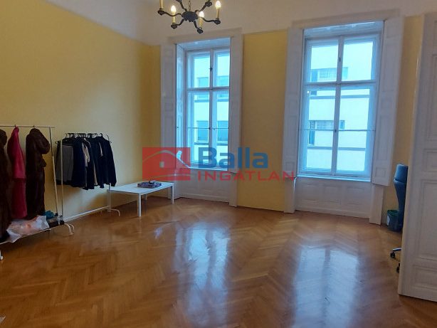 Eladó 125 m²-estársasházi lakás V. Kerület (Belváros) , Hercegprímás utca: 220'000'000 Ft