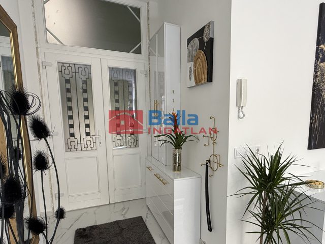 Eladó 49 m²-estársasházi lakás V. Kerület (Belváros) , Irányi utca: 116'900'000 Ft