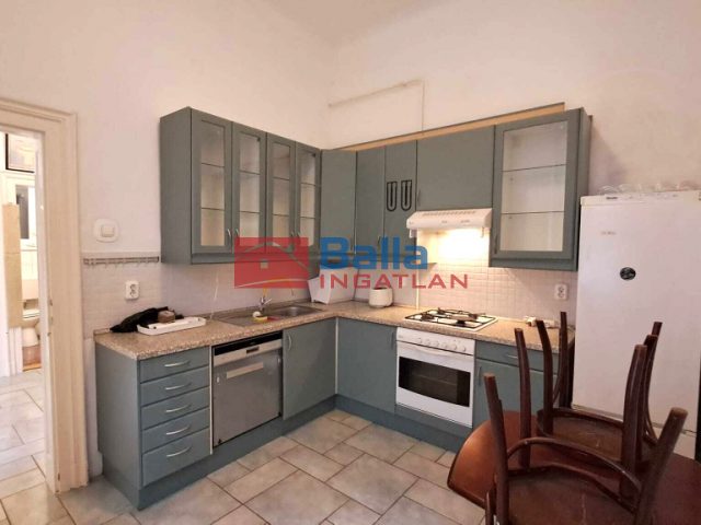 Eladó 86 m²-estársasházi lakás V. Kerület (Belváros) , Váci utca: 179'000'000 Ft