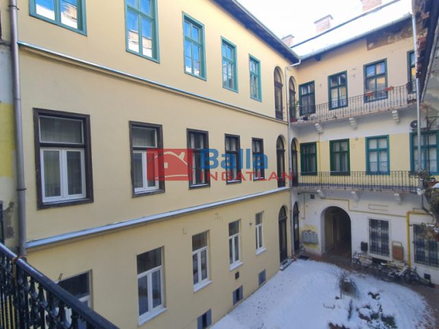 Eladó 71 m²-estársasházi lakás VI. Kerület (Nagykörúton belül) , ANDRÁSSY ÚT mellett: 89'900'000 Ft