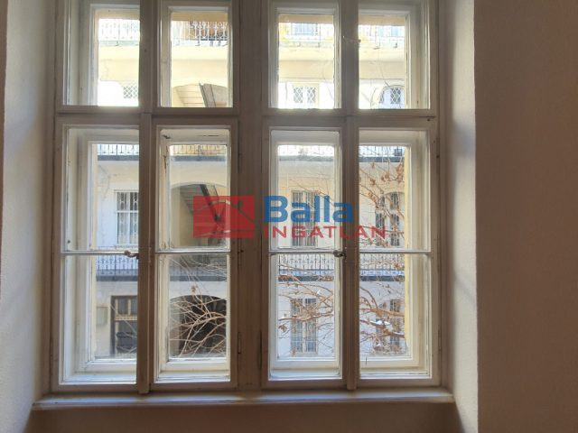 Eladó 71 m²-estársasházi lakás VI. Kerület (Nagykörúton belül) , ANDRÁSSY ÚT mellett: 89'900'000 Ft