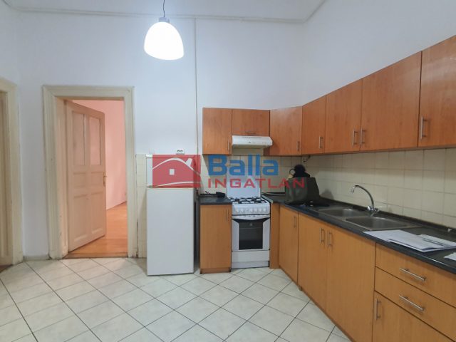 Eladó 71 m²-estársasházi lakás VI. Kerület (Nagykörúton belül) , ANDRÁSSY ÚT mellett: 89'900'000 Ft