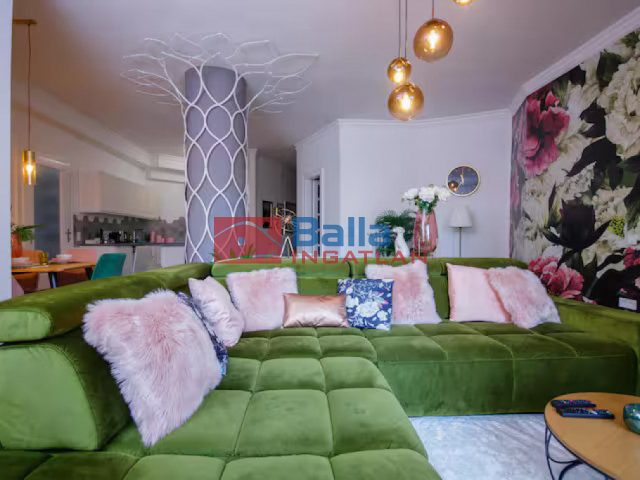 Kiadó 110 m²-estársasházi lakás VI. Kerület (Terézváros) , Bajcsy-Zsilinszky út: 2'100 EUR