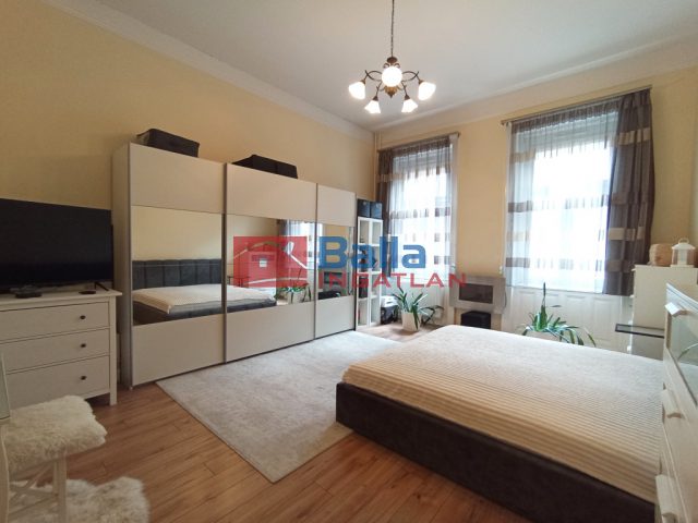 Eladó 82 m²-estársasházi lakás VI. Kerület (Terézváros) , Felső erdősor utca: 129'900'000 Ft