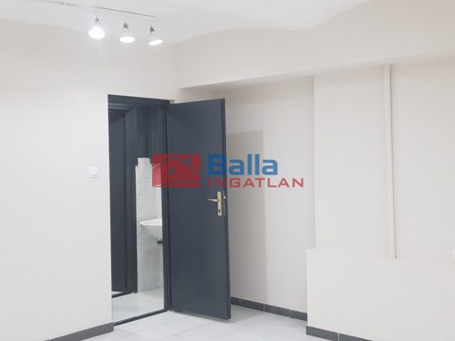 Eladó 74 m²-esüzlethelyiség utcai bejárattal VII. Kerület (Középső-Erzsébetváros) , ALMÁSSY TÉR: 29'800'000 Ft