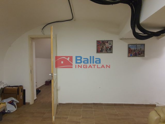 Eladó 68 m²-esüzlethelyiség utcai bejárattal VII. Kerület (Középső-Erzsébetváros) , BARCSAY utca: 35'000'000 Ft