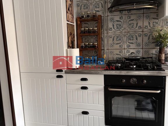 Eladó 31 m²-estársasházi lakás VII. Kerület (Középső-Erzsébetváros) , Nefelejcs utca környékén: 44'000'000 Ft