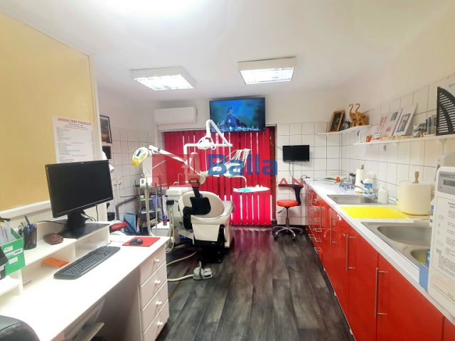 Kiadó 21 m²-esüzlethelyiség utcai bejárattal VII. Kerület (Ligetváros) , BERENDEZETT FOGORVOSI RENDELŐ Budapest VII.: 500'000 Ft