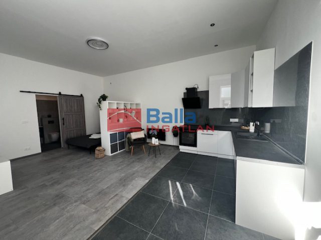 Eladó 35 m²-estársasházi lakás VII. Kerület (Nagykörúton kívül) , Murányi utca: 52'900'000 Ft