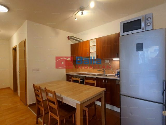 Kiadó 76 m²-estársasházi lakás VIII. Kerület (II. János Pál pápa tér és környéke) , KUN utca: 295'000 Ft