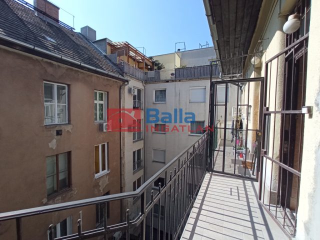 Eladó 27 m²-estársasházi lakás VIII. Kerület (II. János Pál pápa tér és környéke) , Magdolna negyedben: 40'500'000 Ft